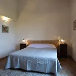 Leone Reale Villa *